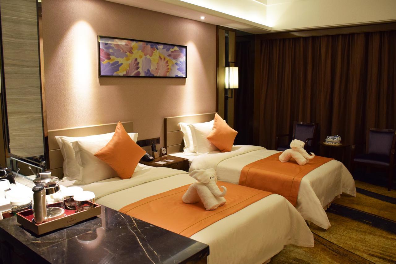 Ramada Foshan Hotel Exterior photo
