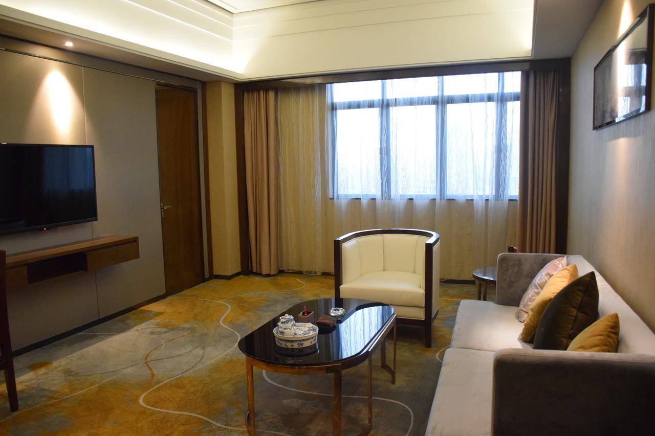 Ramada Foshan Hotel Exterior photo